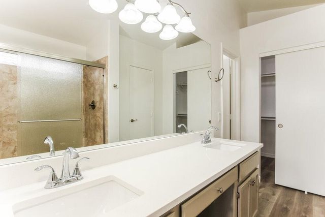 8413 W Bluefield Avenue, Peoria, AZ 85382