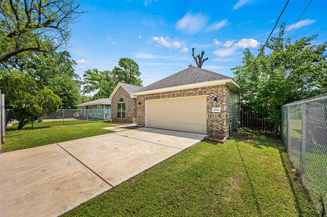 8906 Richland Drive, Houston, TX 77078