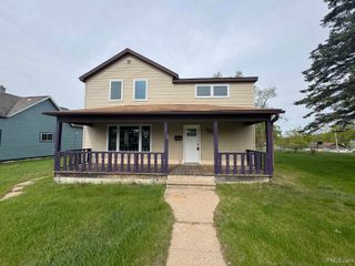 707 Maple St, Norway, MI 49870