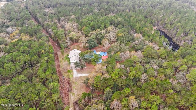 9091 Lark Street, Bay Saint Louis, MS 39520