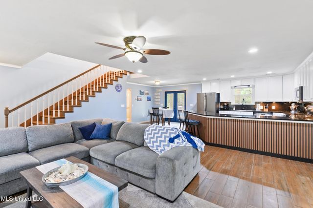 9091 Lark Street, Bay Saint Louis, MS 39520