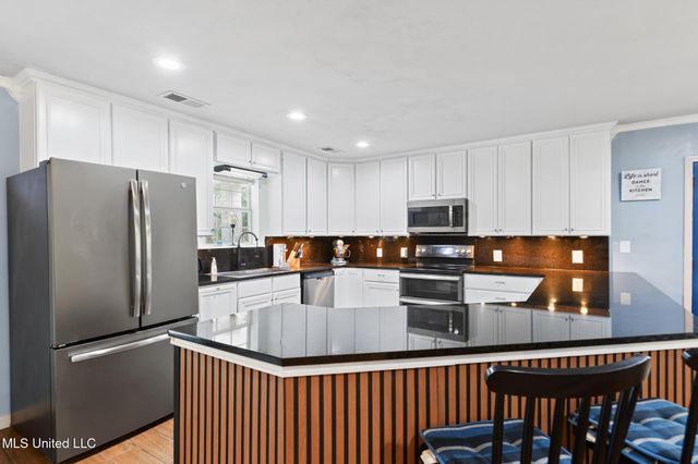 9091 Lark Street, Bay Saint Louis, MS 39520