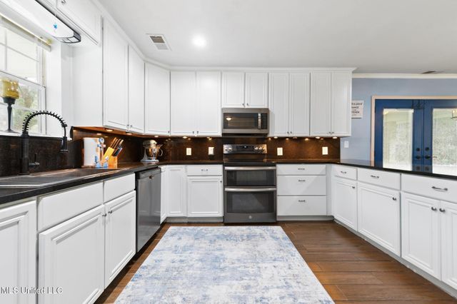 9091 Lark Street, Bay Saint Louis, MS 39520