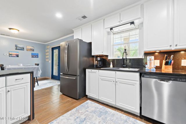 9091 Lark Street, Bay Saint Louis, MS 39520