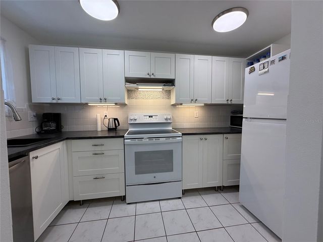 1243 S MARTIN LUTHER KING JR AVENUE C303, Clearwater, FL 33756