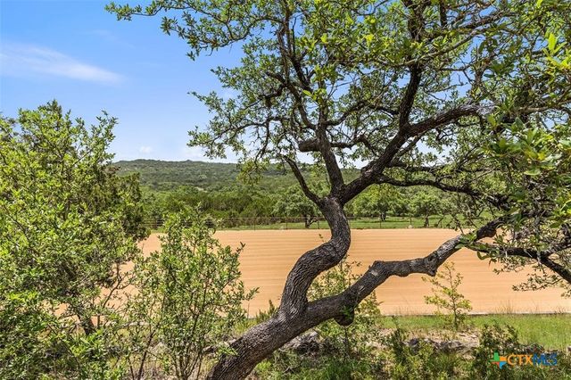 317 Scenic Ridge Drive, Spicewood, TX 78669