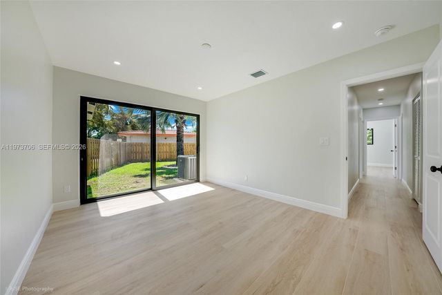 6260 Plantation Rd, Plantation, FL 33317