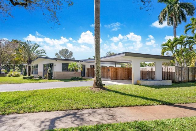 6260 Plantation Rd, Plantation, FL 33317