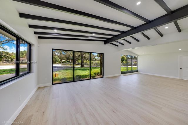 6260 Plantation Rd, Plantation, FL 33317