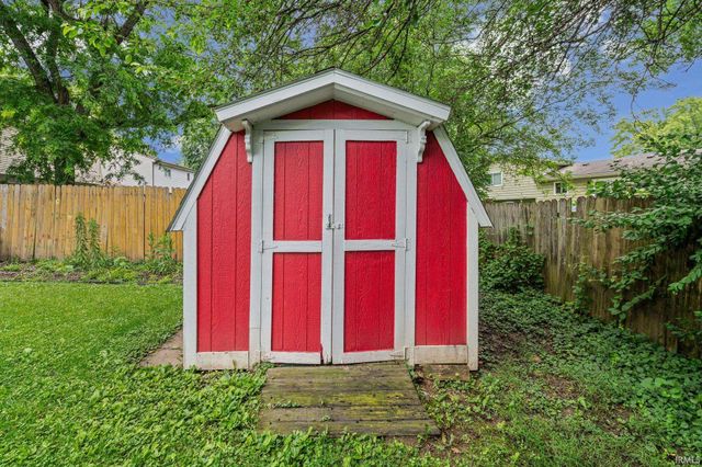 2705 Portsmouth Drive, Lafayette, IN 47909