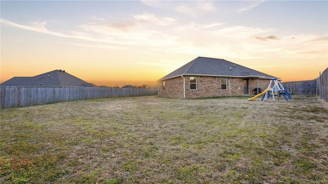 2009 Morgan Circle, Gentry, AR 72734