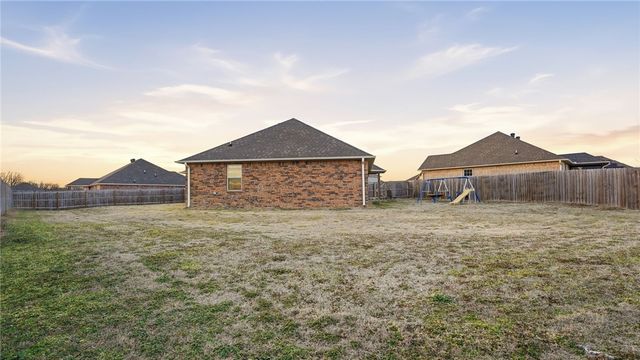 2009 Morgan Circle, Gentry, AR 72734