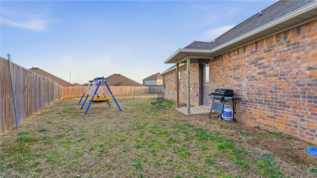 2009 Morgan Circle, Gentry, AR 72734