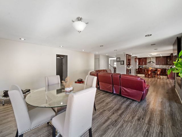 1766 Newbridge Circle, Elgin, IL 60123