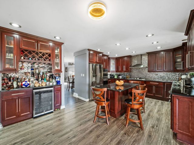 1766 Newbridge Circle, Elgin, IL 60123