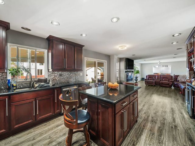 1766 Newbridge Circle, Elgin, IL 60123