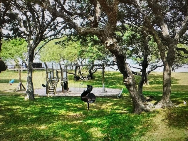 65 Arrowhead Drive, Palacios, TX 77465