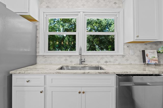 7299 Commodore Road, Hollywood, SC 29449