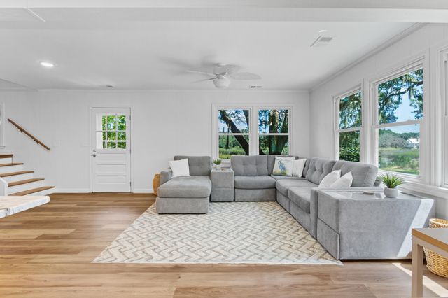 7299 Commodore Road, Hollywood, SC 29449