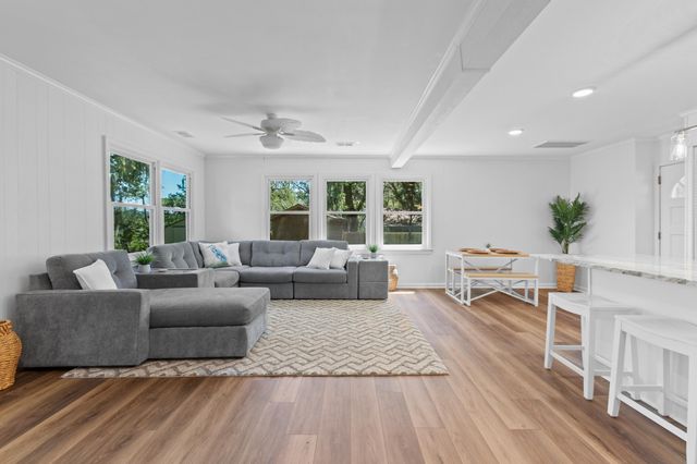 7299 Commodore Road, Hollywood, SC 29449