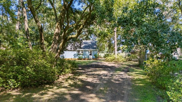 7299 Commodore Road, Hollywood, SC 29449
