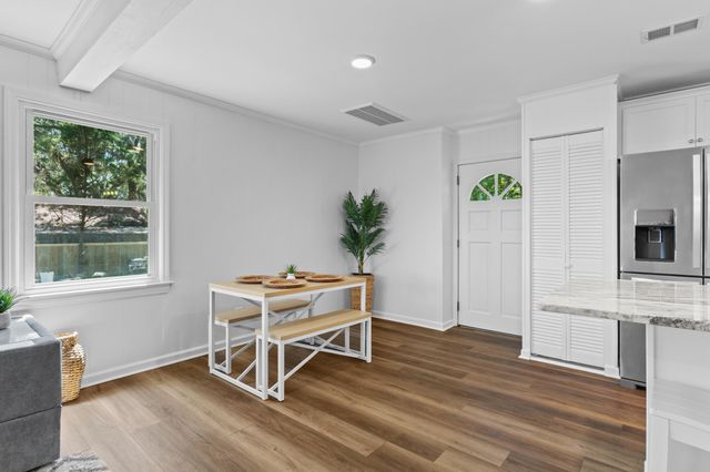 7299 Commodore Road, Hollywood, SC 29449