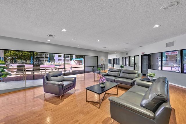 9100 Lime Bay Blvd 209, Tamarac, FL 33321