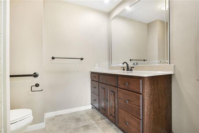 4948 E St Charles Avenue, Lake Charles, LA 70605