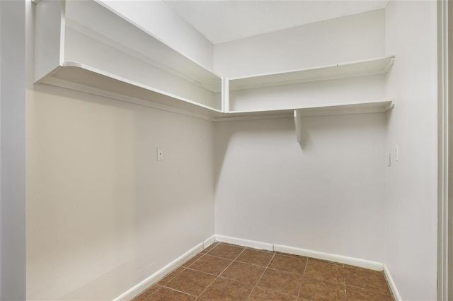 4948 E St Charles Avenue, Lake Charles, LA 70605