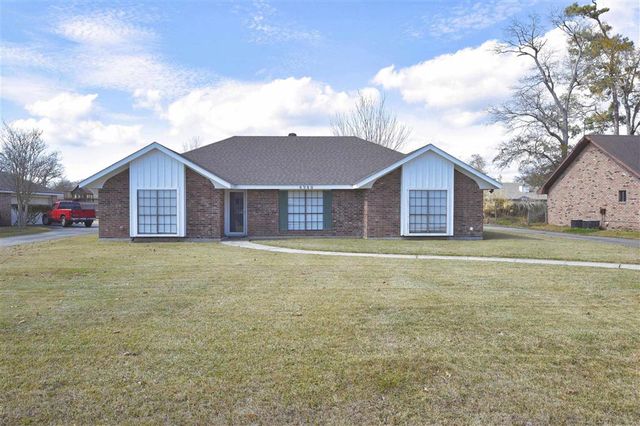 4948 E St Charles Avenue, Lake Charles, LA 70605