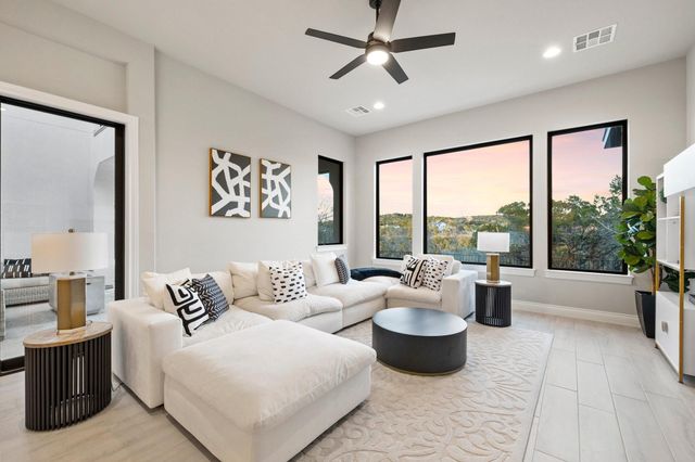 18724 Expedition TRL, Lago Vista, TX 78645