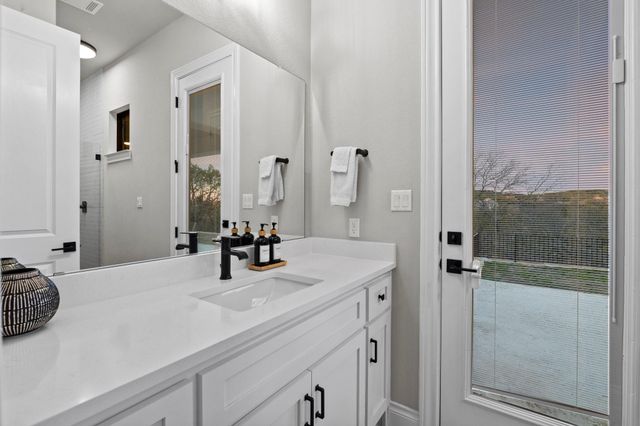 18724 Expedition TRL, Lago Vista, TX 78645