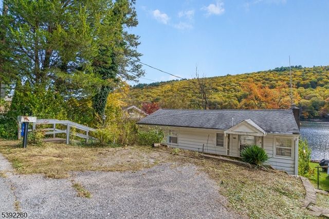 95 Woods Rd, Sandyston Twp., NJ 07826