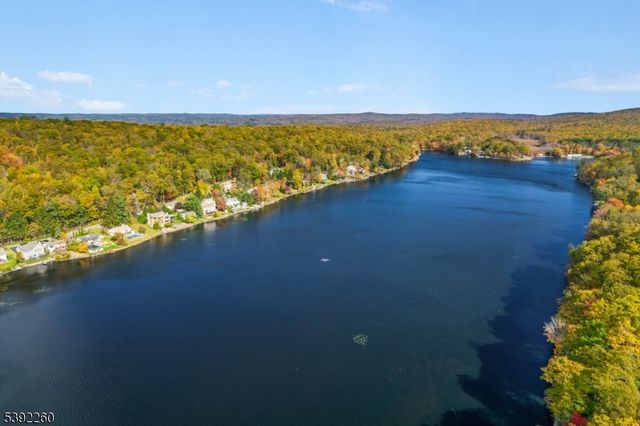 95 Woods Rd, Sandyston Twp., NJ 07826