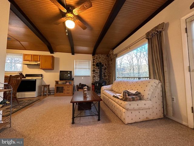 600 BUCK RUN RD, Delray, WV 26714