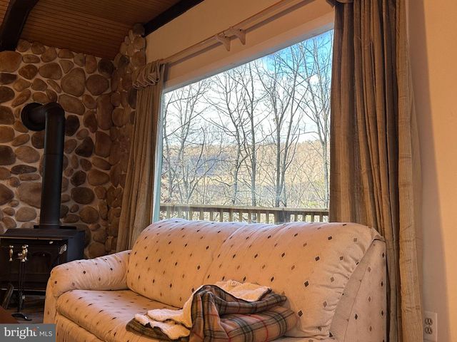 600 BUCK RUN RD, Delray, WV 26714