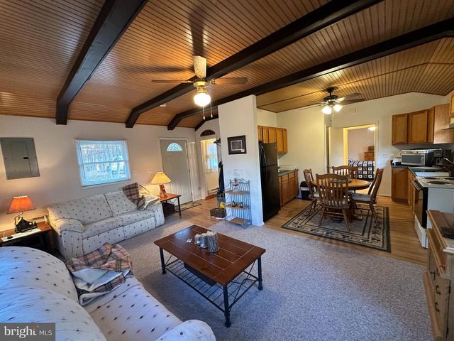 600 BUCK RUN RD, Delray, WV 26714