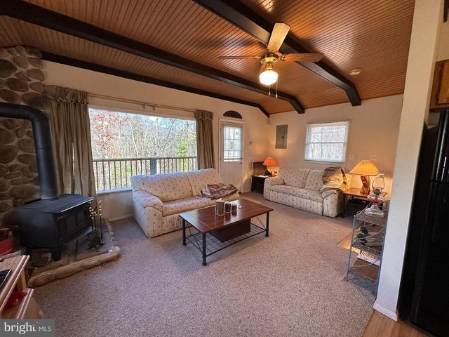 600 BUCK RUN RD, Delray, WV 26714