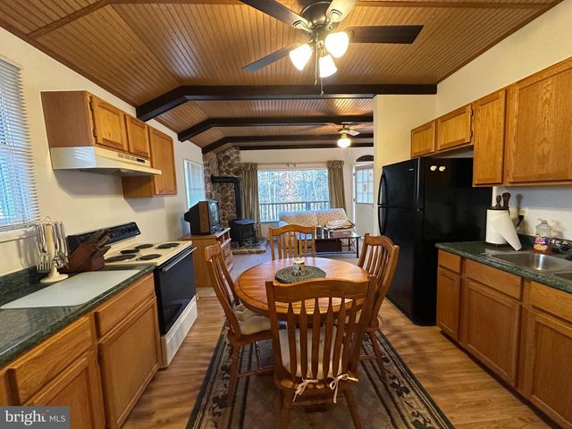 600 BUCK RUN RD, Delray, WV 26714