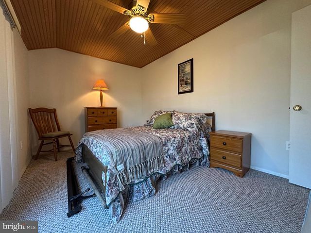 600 BUCK RUN RD, Delray, WV 26714