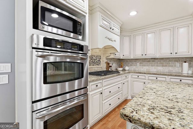 202 Crown Pt, Peachtree City, GA 30269
