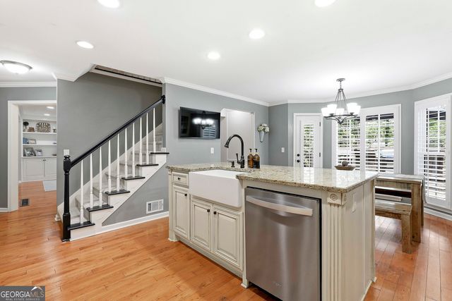 202 Crown Pt, Peachtree City, GA 30269