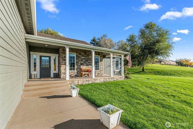 2945 Martin Place, East Wenatchee, WA 98802