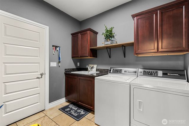 2945 Martin Place, East Wenatchee, WA 98802