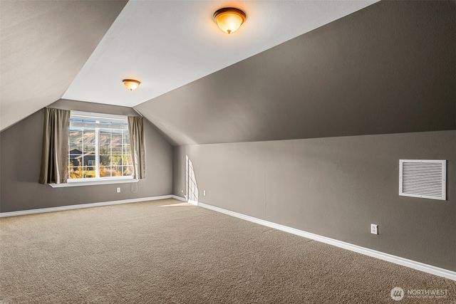 2945 Martin Place, East Wenatchee, WA 98802