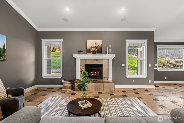 2945 Martin Place, East Wenatchee, WA 98802