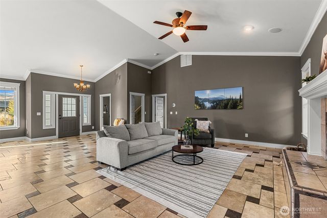 2945 Martin Place, East Wenatchee, WA 98802