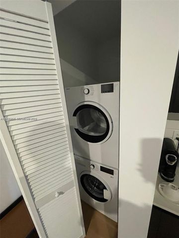 398 NE 5th St 2515, Miami, FL 33132