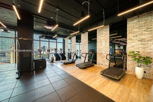 398 NE 5th St 2515, Miami, FL 33132