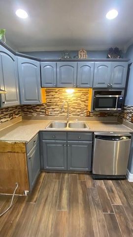 6623 Cresthill Street, Houston, TX 77033